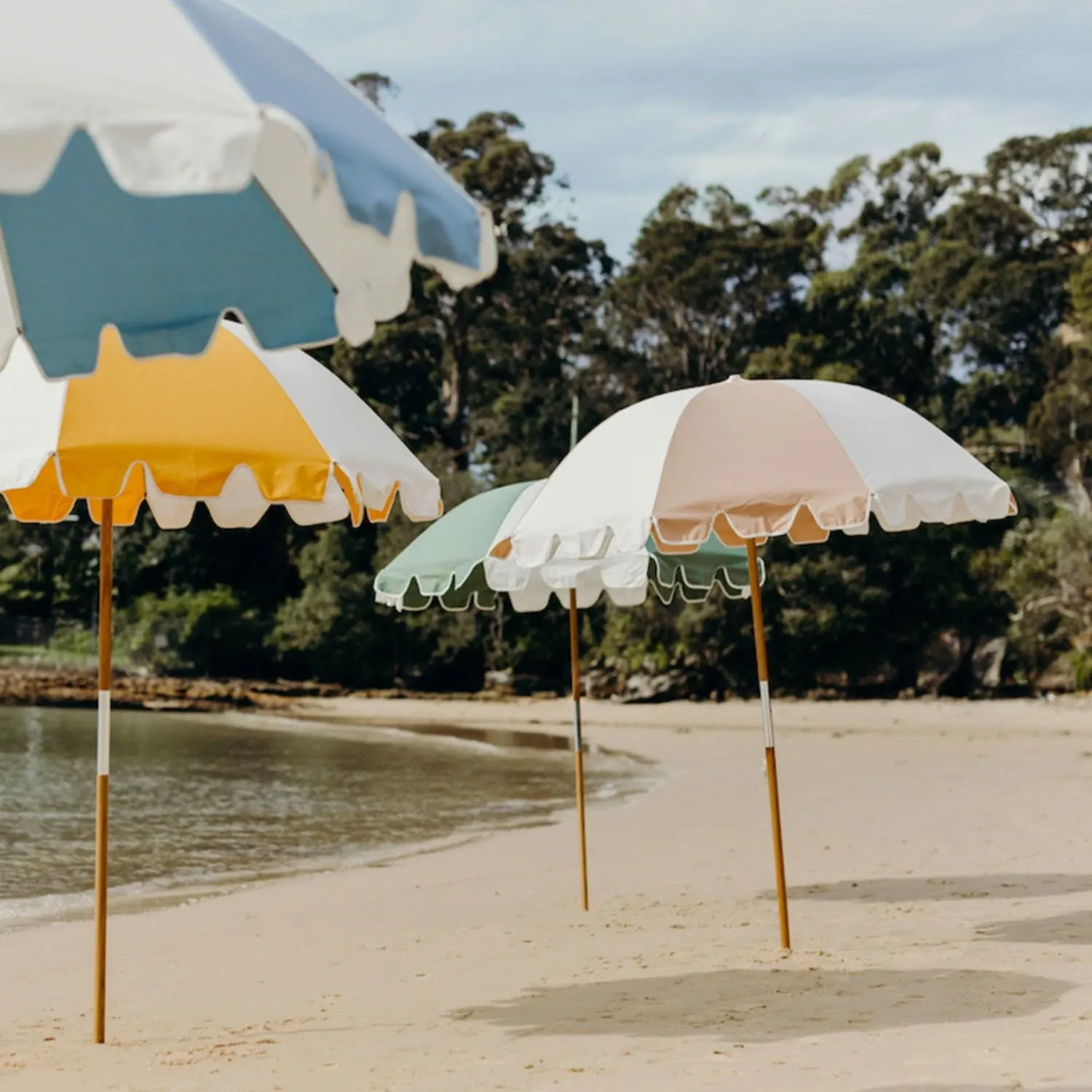 basil bangs | the weekend beach umbrella | nudie - LC