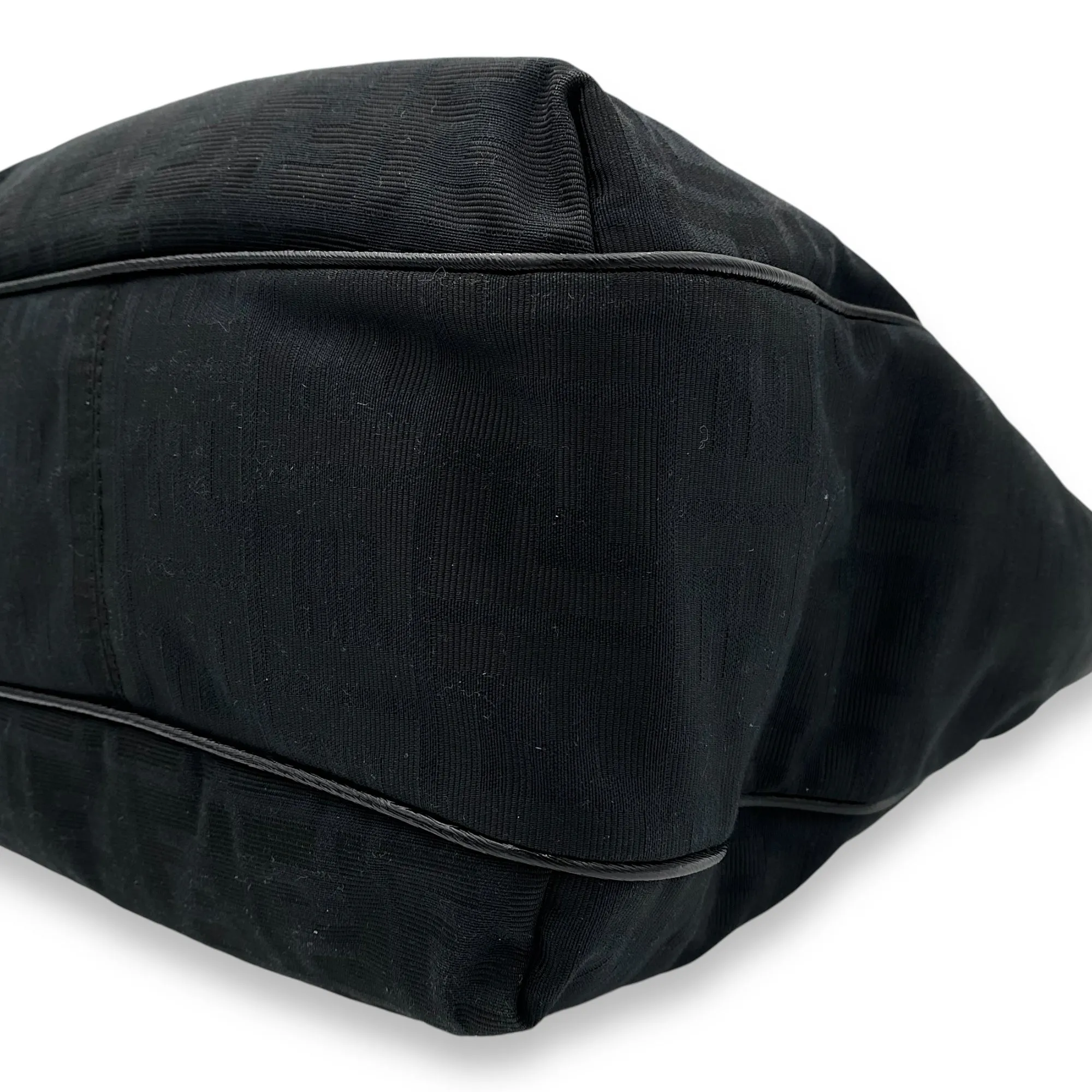 Vintage Shoulder Bag Black in Canvas, Gold hardware